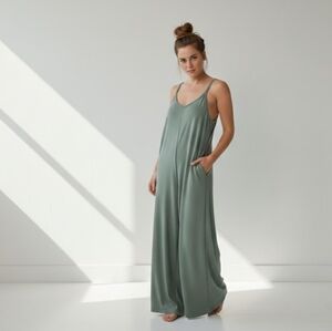 T/S By Thrive Clothing Soft Green Jumpsuit Wide Leg Pockets New Size XL Lounge